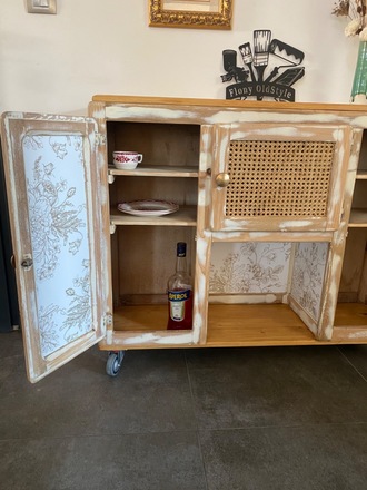 Buffet Mado transformé style industriel 