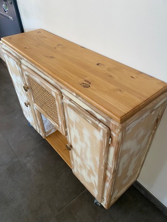 Buffet Mado transformé style industriel 