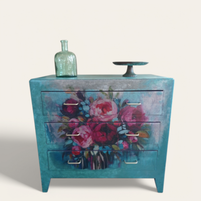 Vente avec paiement en ligne: Commode florale relookée avec style !