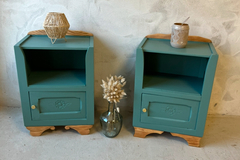 Vente avec paiement en ligne: Paire de chevets vintage relookés vert sauge