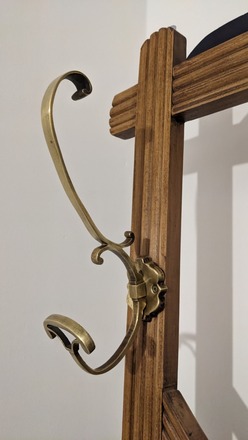 Ancien vestiaire art déco en bois bleu marine pour entrée