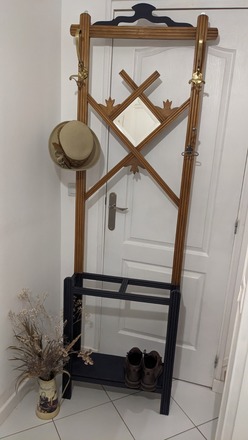 Ancien vestiaire art déco en bois bleu marine pour entrée