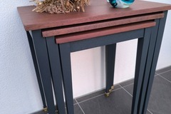 Vente avec paiement en ligne: Tables gigognes acajou laiton upcyclées 3 pièces