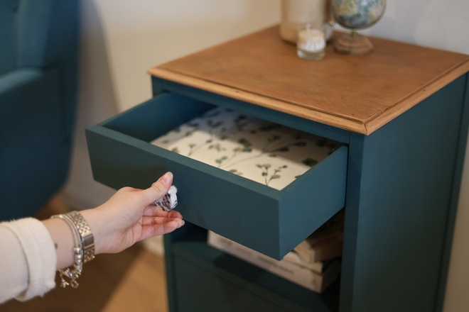 Meuble d'appoint  / Table de chevet bois et bleu pétrole