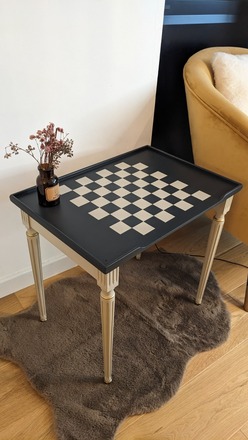 Table basse de jeu d'échecs crème et noir carbone