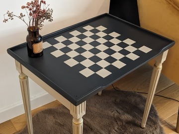 Vente avec paiement en ligne: Table basse de jeu d'échecs crème et noir carbone