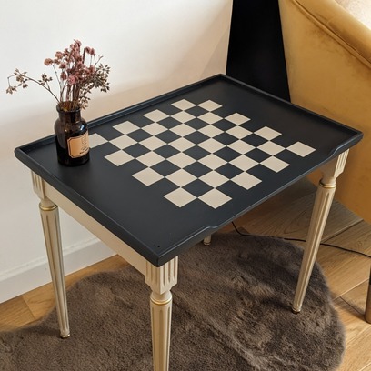 Vente avec paiement en ligne: Table basse de jeu d'échecs crème et noir carbone