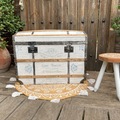 Vente avec paiement en ligne: Malle ancienne  shabby chic / coffre enfant / rangement