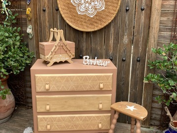 Vente avec paiement en ligne: Commode vintage décor ethnique chambre enfant