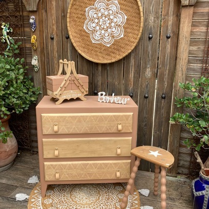 Vente avec paiement en ligne: Commode vintage décor ethnique chambre enfant