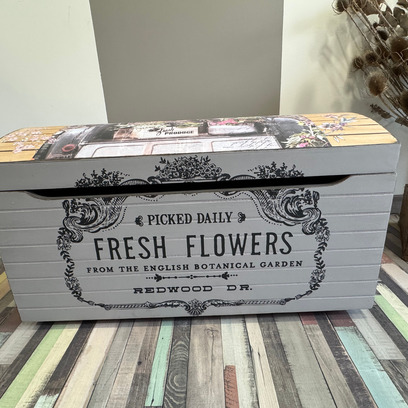 Vente avec paiement en ligne: Coffre en bois relooké avec transfert "fresh flowers"