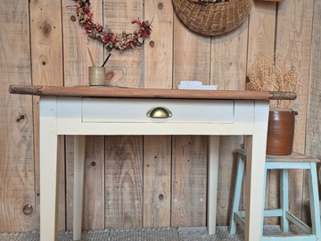 Vente avec paiement en ligne: Table de ferme vintage bois massif piètement beige