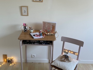 Vente avec paiement en ligne: Bureau d’écolier avec sa chaise rose liberté