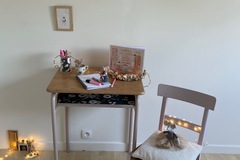 Vente avec paiement en ligne: Bureau d’écolier avec sa chaise rose liberté