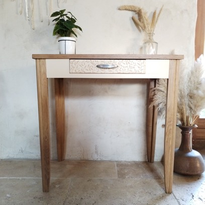 Vente avec paiement en ligne: Table d'appoint / bureau art déco avec tiroir bois et crème