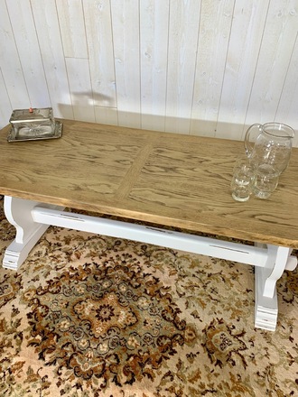 Table basse style monastère bois et blanc