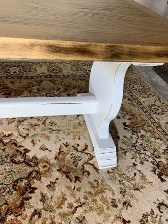 Table basse style monastère bois et blanc