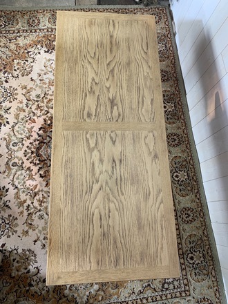 Table basse style monastère bois et blanc