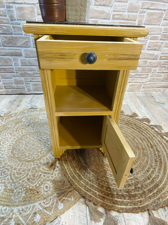 Table de chevet jaune avec plaque de marbre 