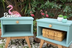 Vente avec paiement en ligne: Paire de chevets ligne scandinave pieds compas/ vert