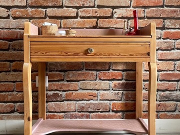 Vente avec paiement en ligne: Table de toilette en pichepin