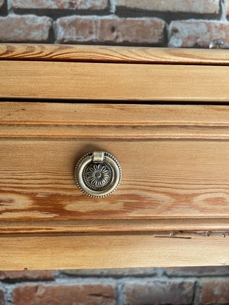 Table de toilette en pichepin