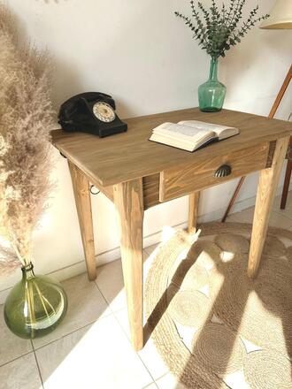 Léonie. Table d'appoint ou bureau en bois brut