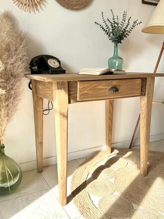 Léonie. Table d'appoint ou bureau en bois brut