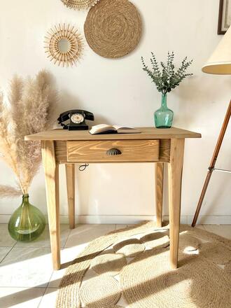 Léonie. Table d'appoint ou bureau en bois brut