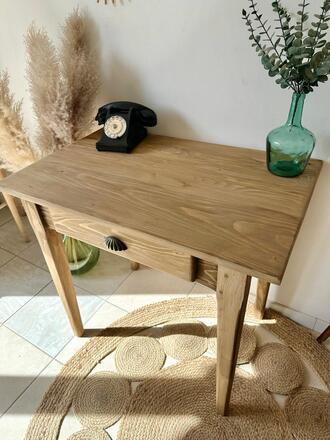 Léonie. Table d'appoint ou bureau en bois brut