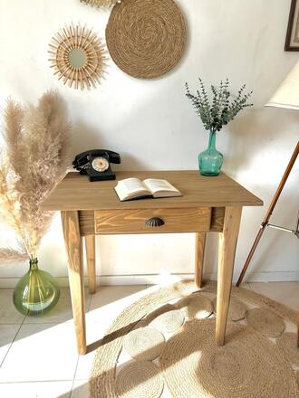 Léonie. Table d'appoint ou bureau en bois brut