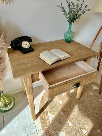 Léonie. Table d'appoint ou bureau en bois brut