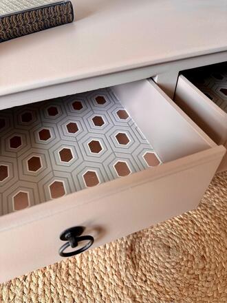 Augustine. Console taupe clair