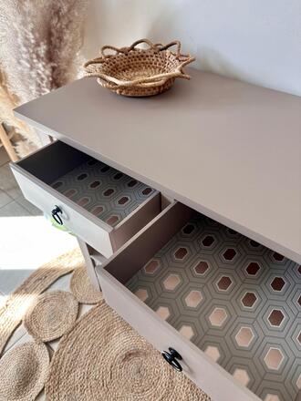 Augustine. Console taupe clair
