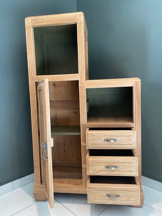 Commode asymétrique intérieur gris