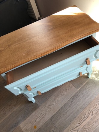 Commode vert d'eau