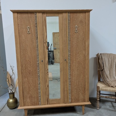 Vente avec paiement en ligne: Armoire ancienne avec miroir central 