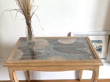 Vente avec paiement en ligne: Table basse vitrée style Louis XV