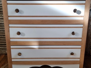 Vente avec paiement en ligne: Commode blanche et bois
