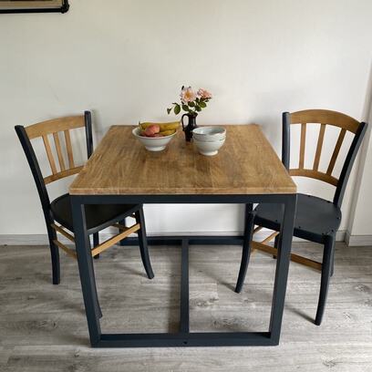 Vente avec paiement en ligne: Table et deux chaises