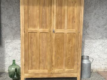 Vente avec paiement en ligne:  Armoire parisienne