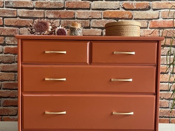 Vente avec paiement en ligne: Commode pieds fuseaux terracotta