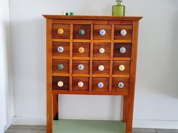 Vente avec paiement en ligne: Meuble de métier coloré