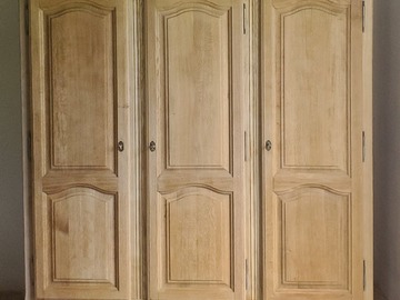 Vente avec paiement en ligne: Marcelle L'armoire 3 portes en chêne massif,