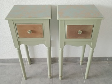 Vente avec paiement en ligne: Tables de chevet en bois vert olivier et doré Style bohème chic.