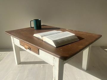 Vente avec paiement en ligne: Table basse rustique chic bois massif tiroir