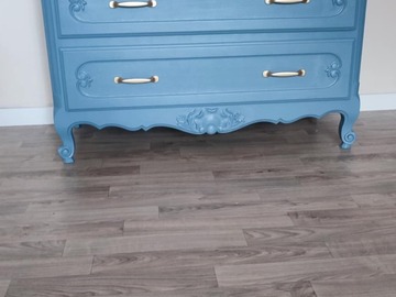 Vente avec paiement en ligne: Commode en chêne bleu océan satinée