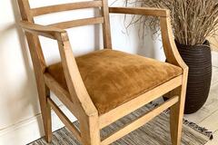 Vente avec paiement en ligne: Fauteuil art déco avec assise en velours moutarde