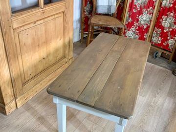 Vente avec paiement en ligne: Table basse esprit campagne bois massif, pin et blanc
