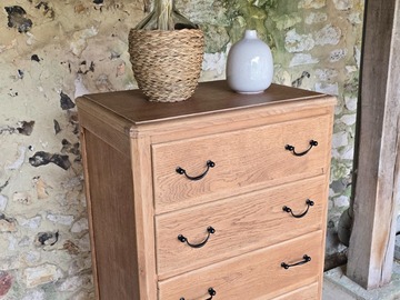 Vente avec paiement en ligne: Chiffonier en bois massif intérieur fleuris
